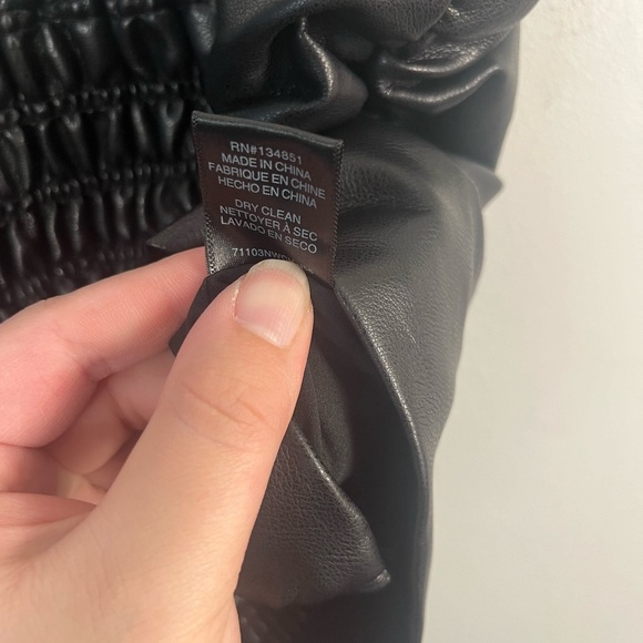 Wayf x Jourdan Sloane Talia ruched faux leather black cami top size small - Picture 9 of 9